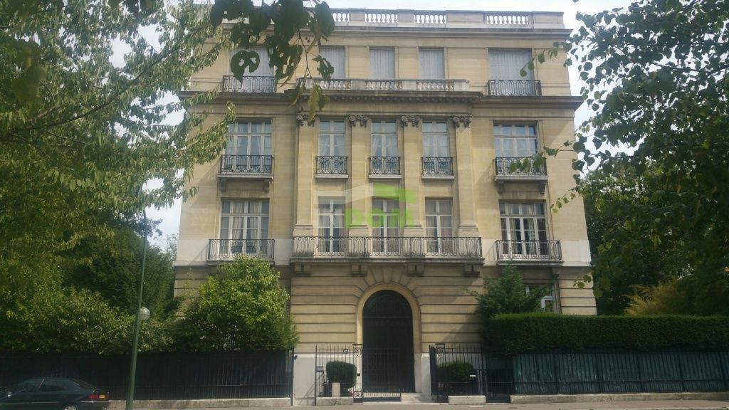 Апартаменты в Париже, Франция, 1 000 м2 - фото 1