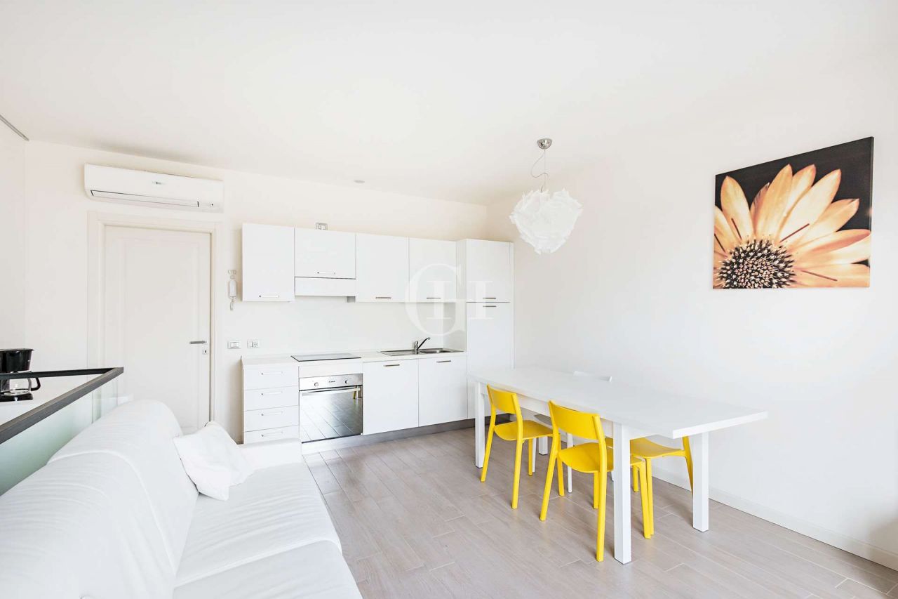 Апартаменты у озера Гарда, Италия, 110 м² - фото 2