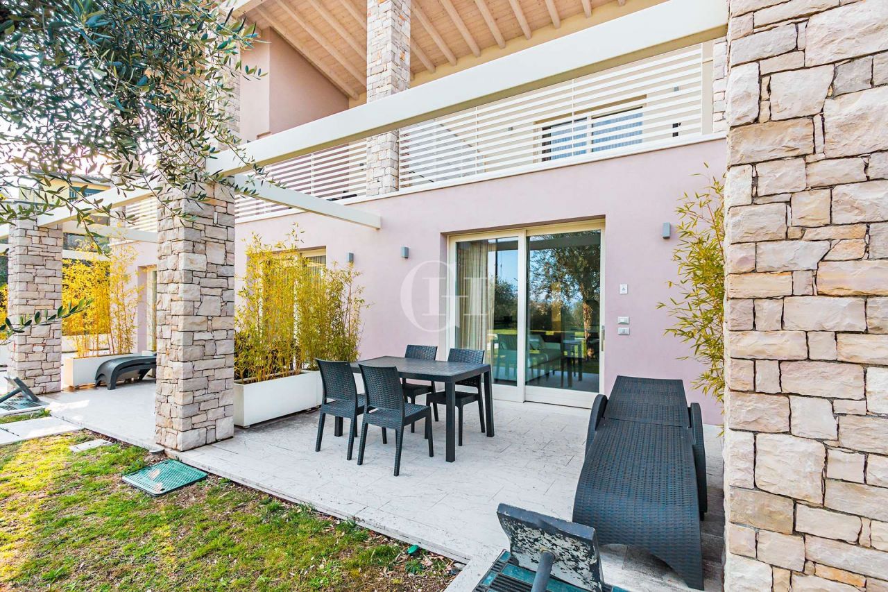 Апартаменты у озера Гарда, Италия, 110 м² - фото 5