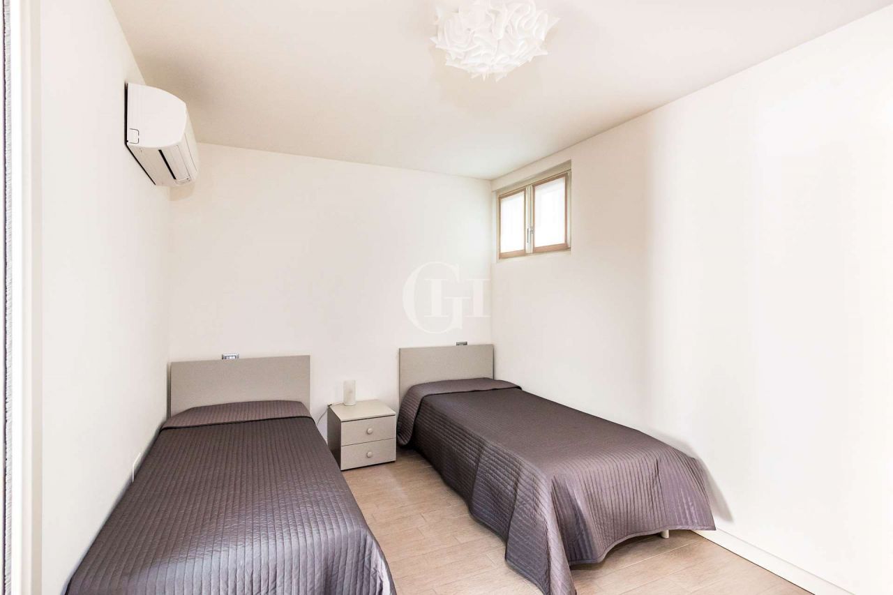 Апартаменты у озера Гарда, Италия, 110 м² - фото 13