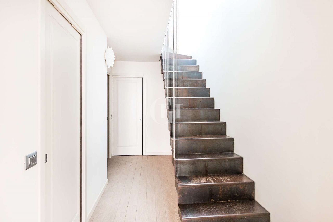 Апартаменты у озера Гарда, Италия, 110 м² - фото 11