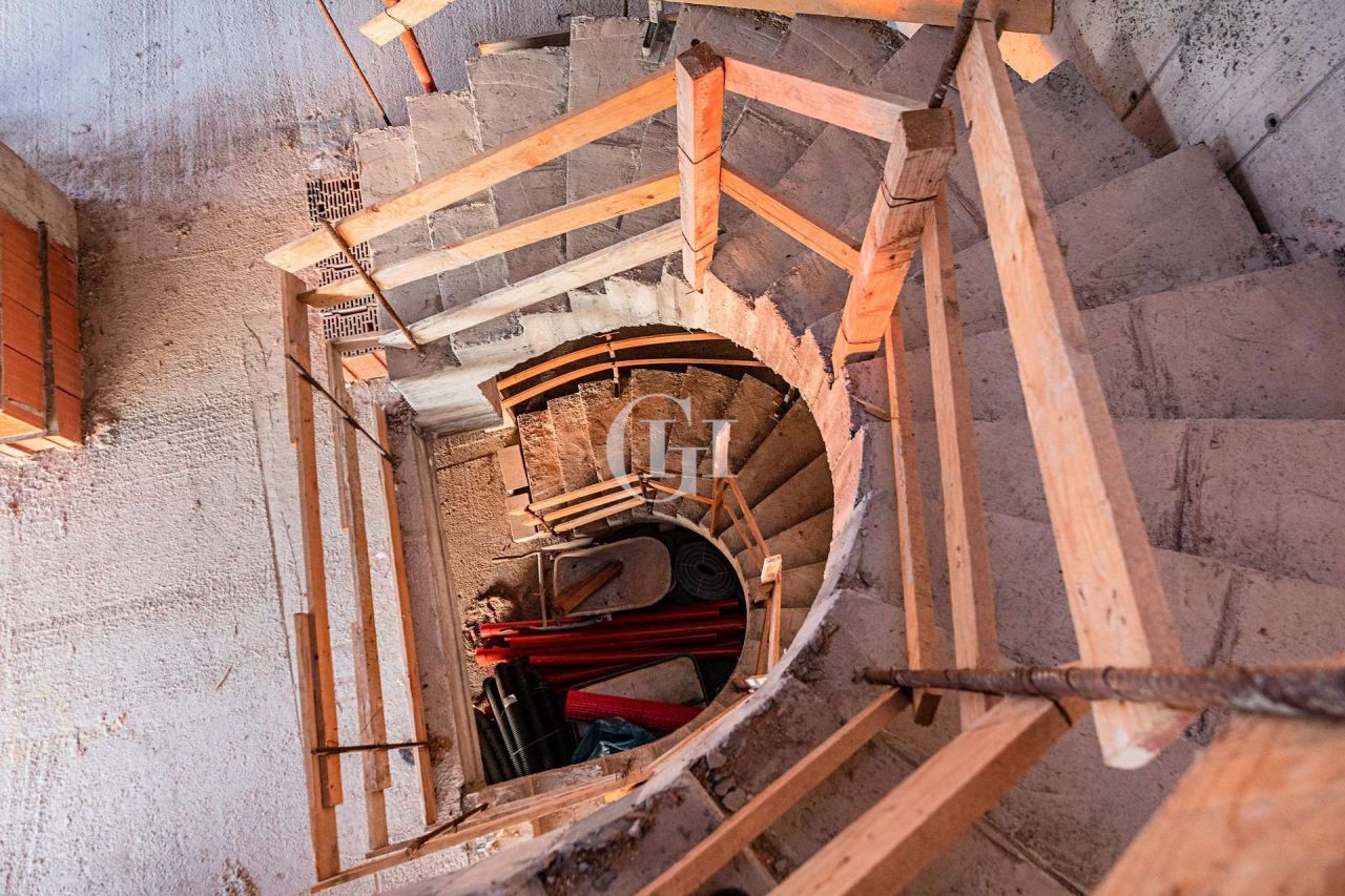 Вилла у озера Гарда, Италия, 700 м² - фото 9