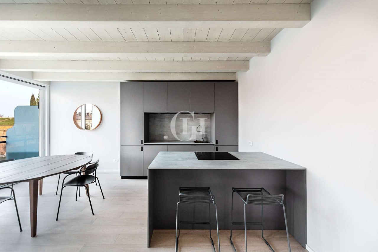 Апартаменты у озера Гарда, Италия, 130 м² - фото 3