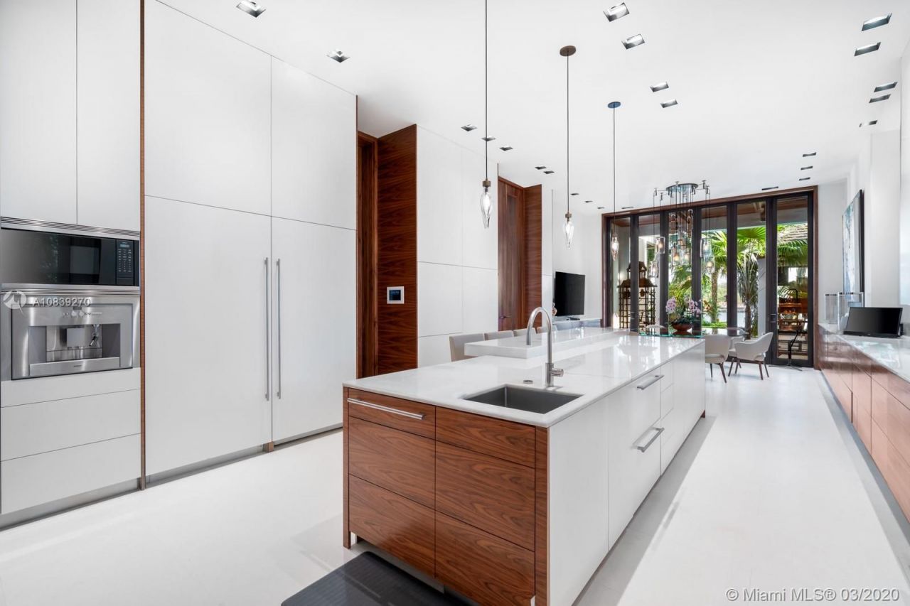 Поместье в Майами, США, 1 600 м² - фото 9