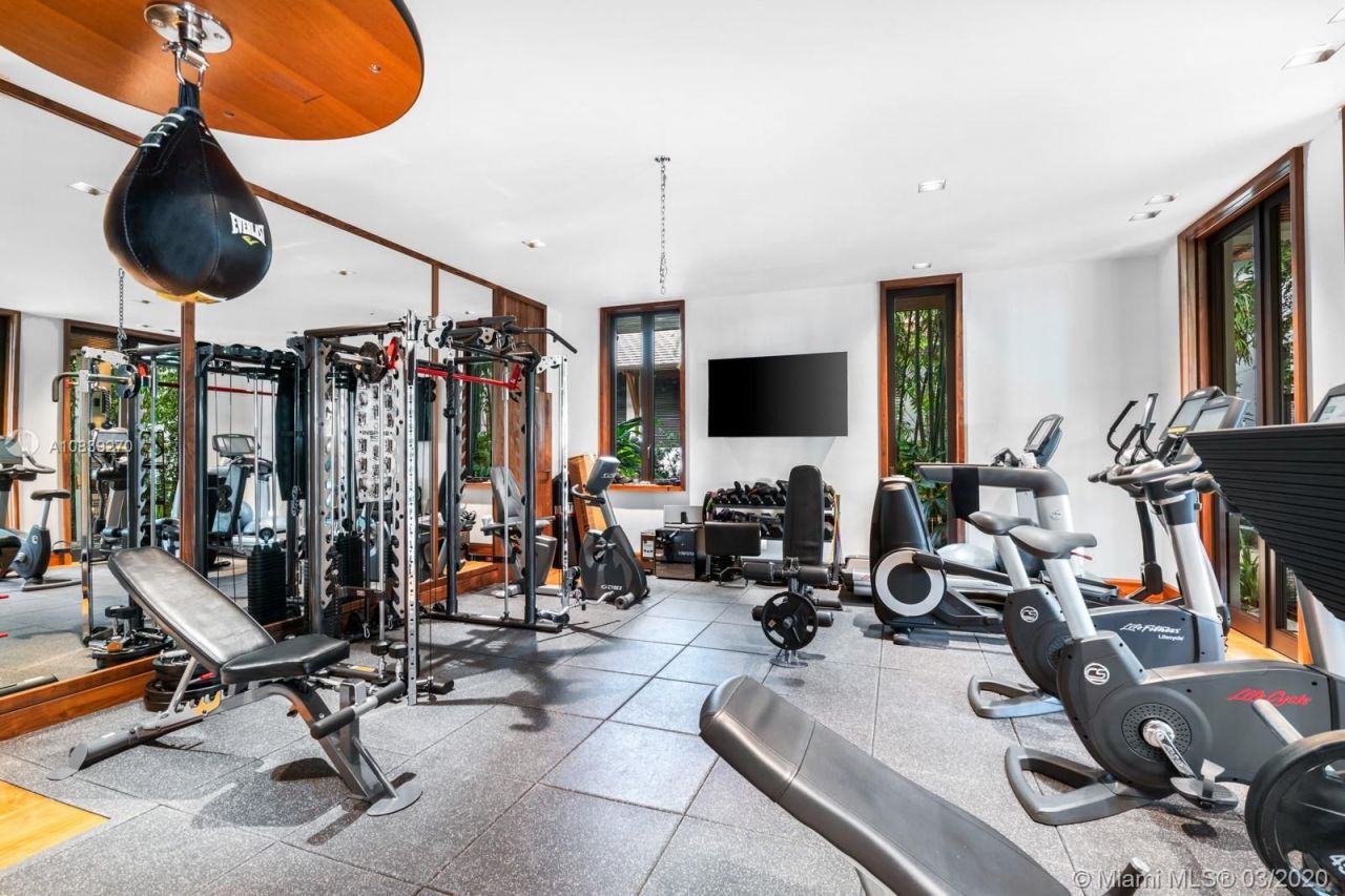 Поместье в Майами, США, 1 600 м² - фото 6