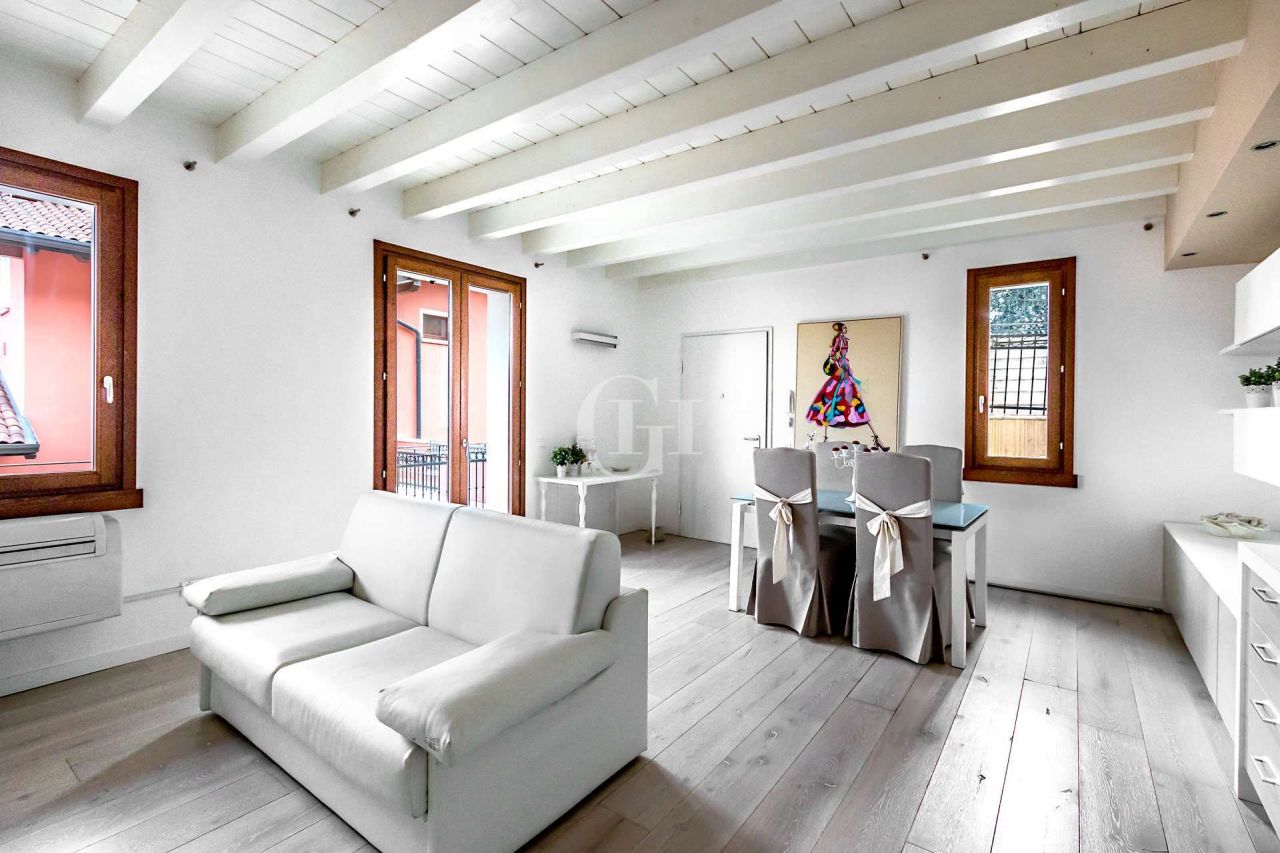 Апартаменты у озера Гарда, Италия, 72 м² - фото 4