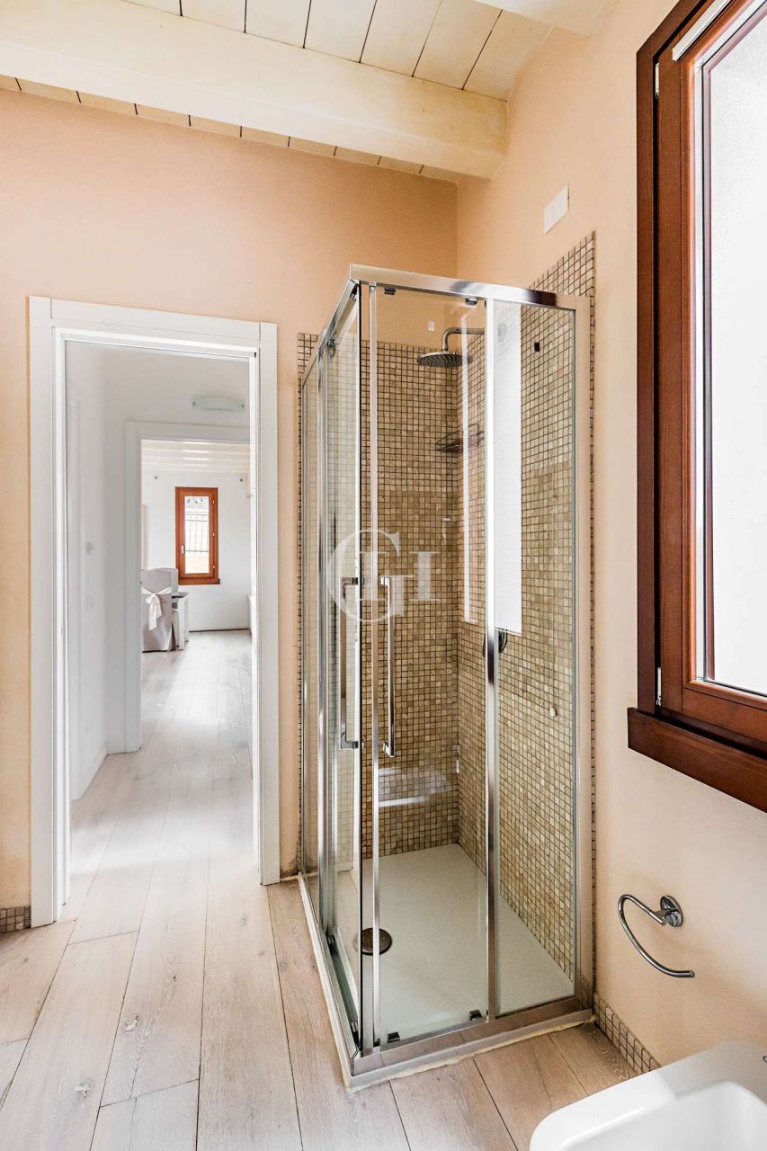 Апартаменты у озера Гарда, Италия, 72 м² - фото 7