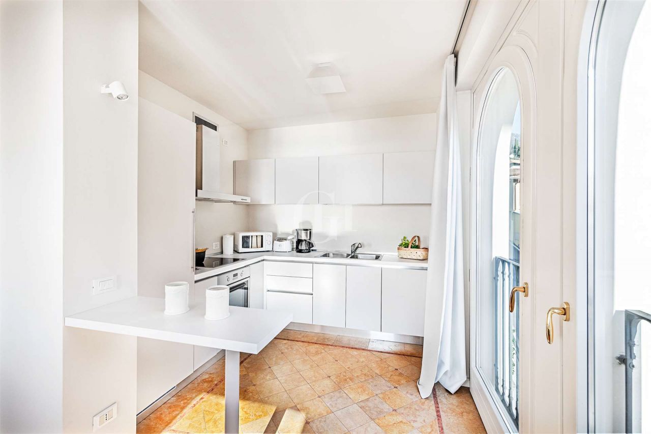 Апартаменты у озера Гарда, Италия, 114 м² - фото 9