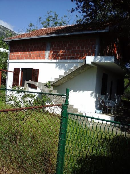 Дом в Сутоморе, Черногория, 100 м2 - фото 1