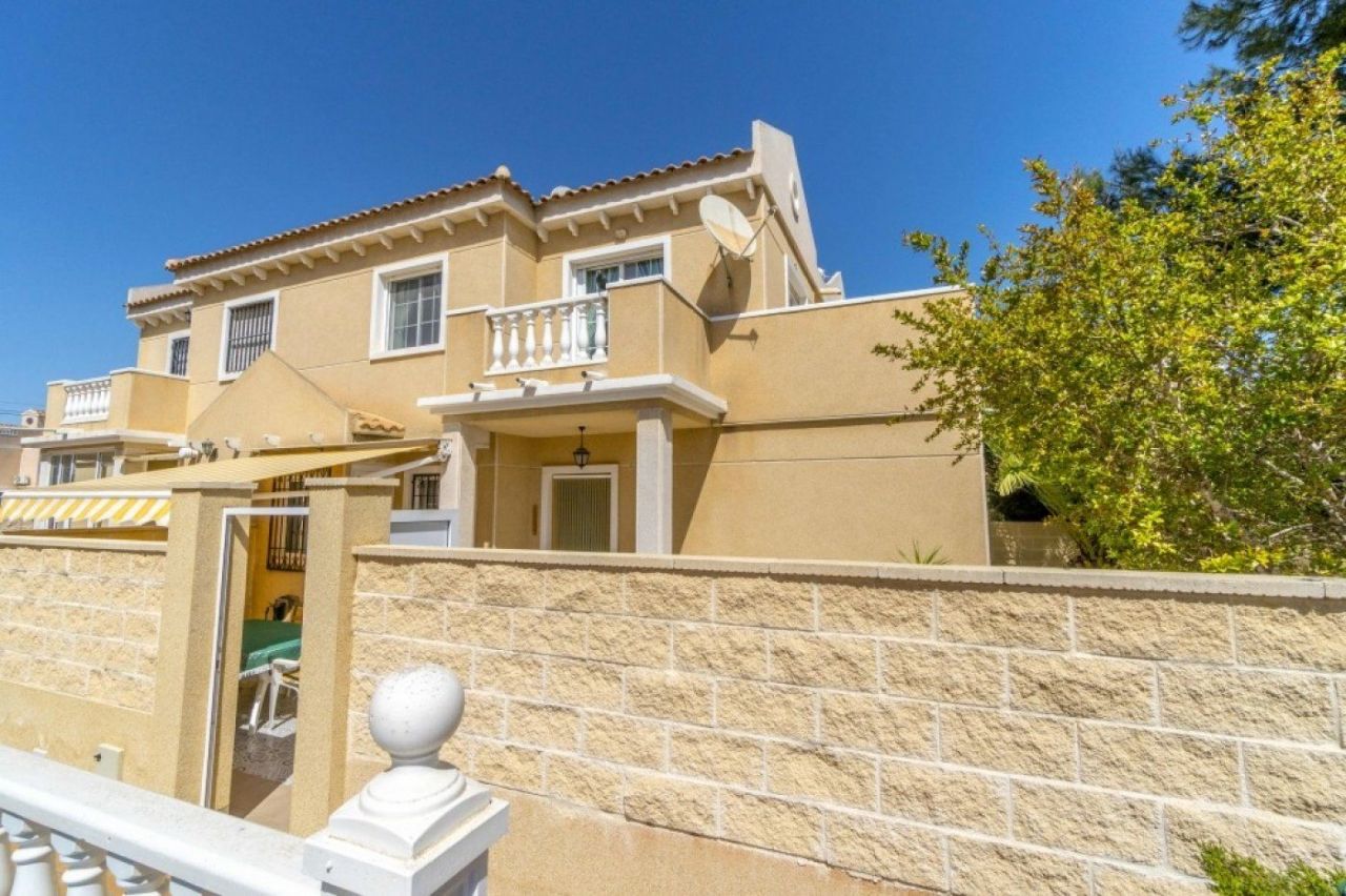 Дом в Торревьехе, Испания, 74 м² - фото 1