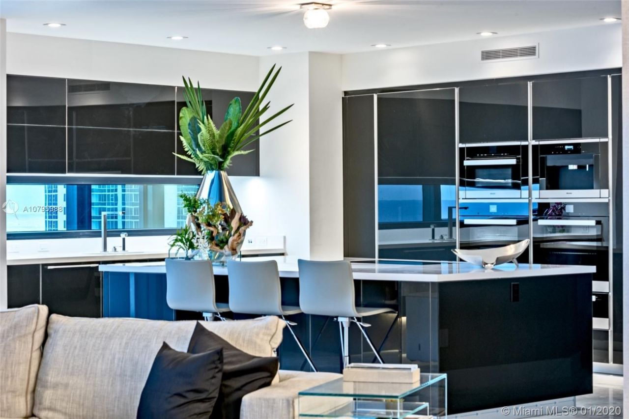 Квартира в Майами, США, 380 м² - фото 14