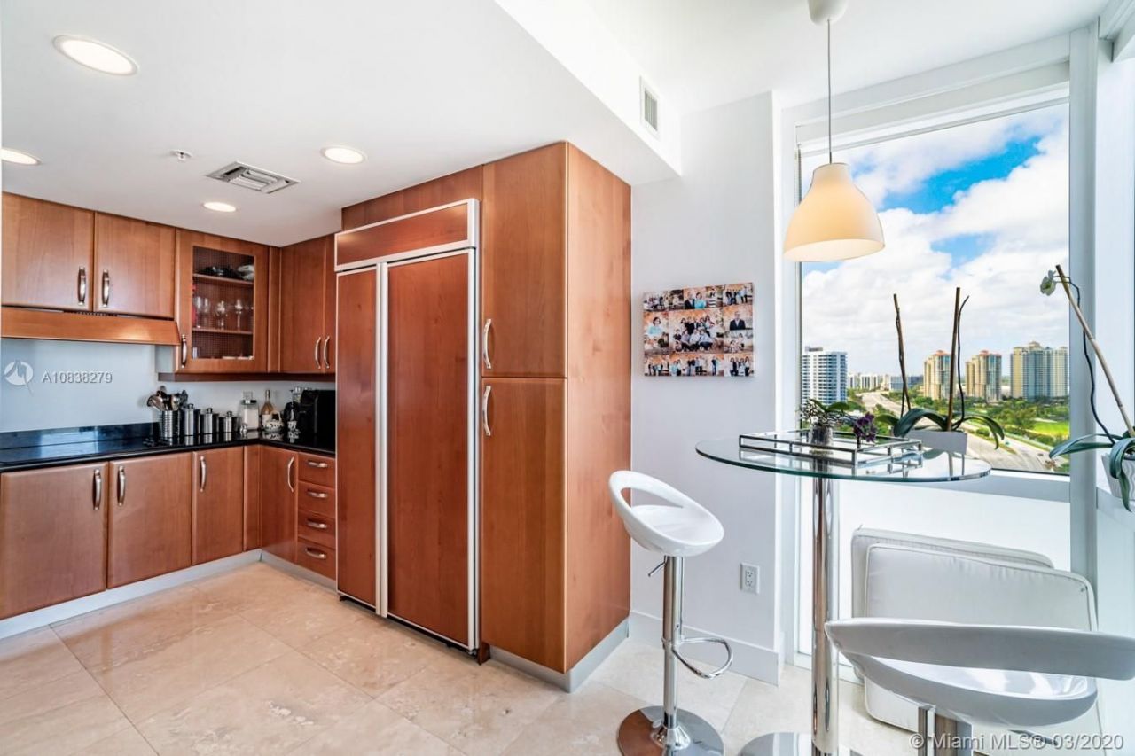 Апартаменты в Майами, США, 170 м² - фото 4