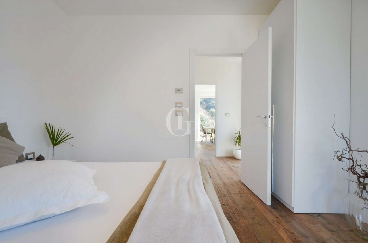 Апартаменты у озера Гарда, Италия, 115 м² - фото 11