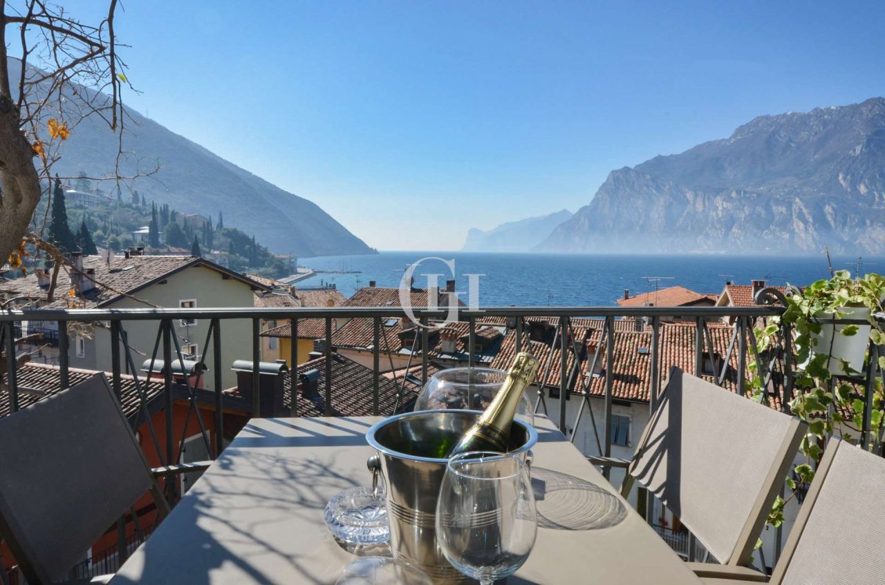 Апартаменты у озера Гарда, Италия, 115 м² - фото 12