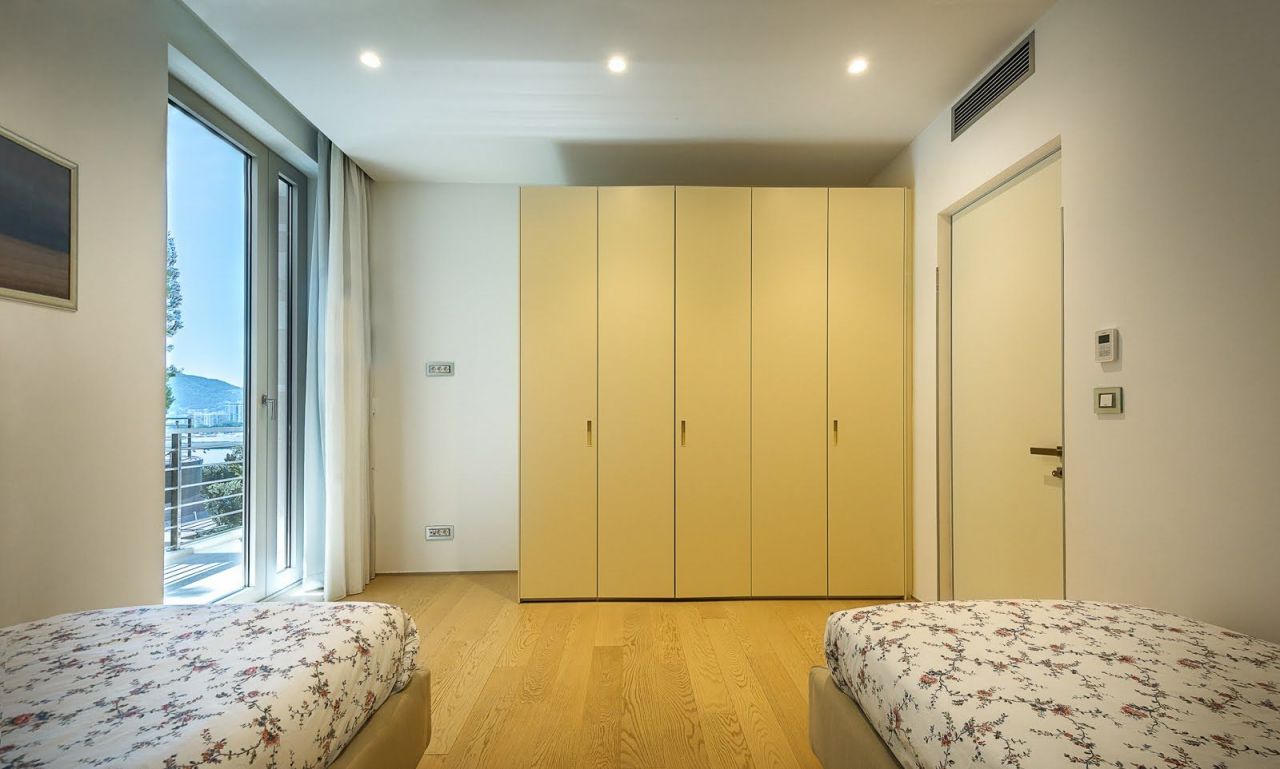 Квартира в Будве, Черногория, 157 м² - фото 13