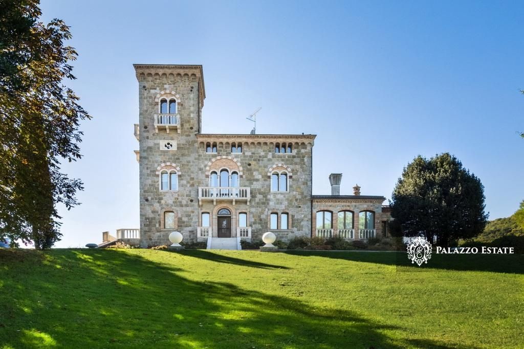 Вилла в Конельяно, Италия, 1 450 м² - фото 2