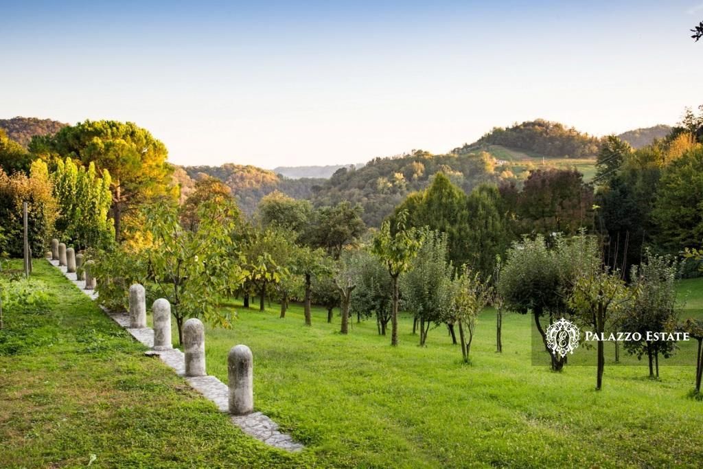 Вилла в Конельяно, Италия, 1 450 м² - фото 6