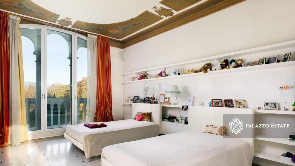 Вилла в Конельяно, Италия, 1 450 м² - фото 15