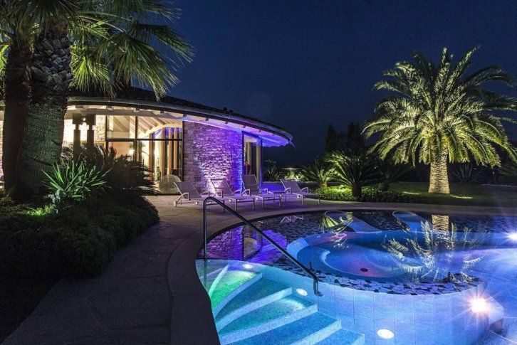 Вилла у озера Гарда, Италия, 400 м² - фото 4