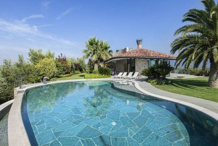 Вилла у озера Гарда, Италия, 400 м² - фото 7