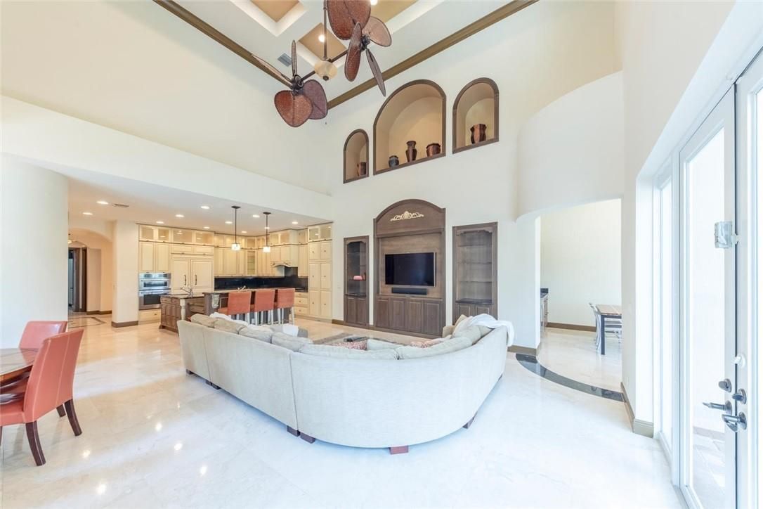 Особняк в Майами, США, 720 м² - фото 7