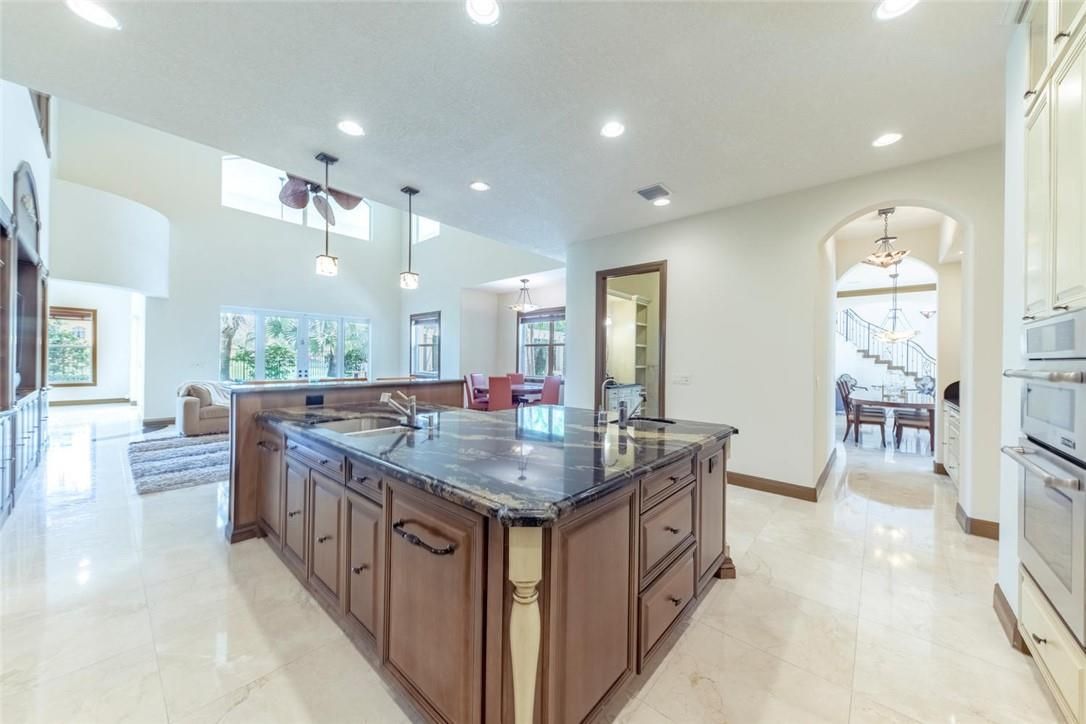 Особняк в Майами, США, 720 м² - фото 17