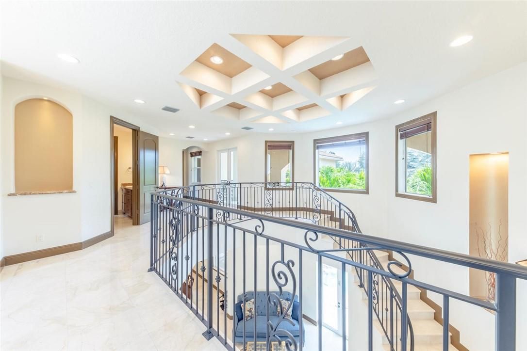 Особняк в Майами, США, 720 м² - фото 12