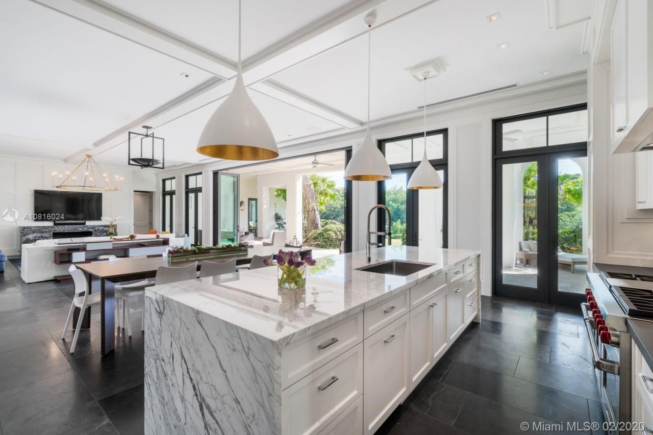 Поместье в Майами, США, 1 000 м² - фото 12