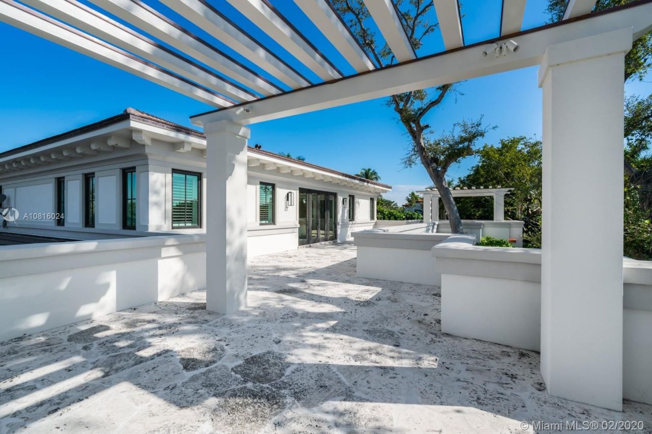 Поместье в Майами, США, 1 000 м² - фото 18