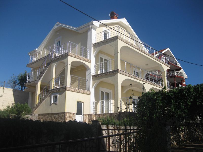 Дом в Кримовице, Черногория, 300 м2 - фото 1