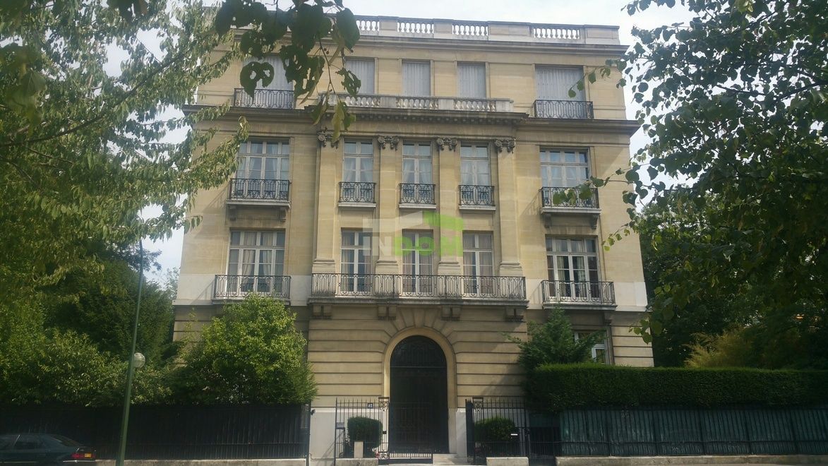 Апартаменты в Париже, Франция, 1 100 м2 - фото 1