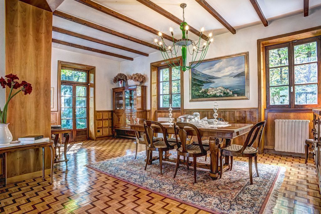 Вилла у озера Комо, Италия, 650 м² - фото 8