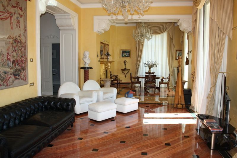 Вилла у озера Комо, Италия, 650 м² - фото 6