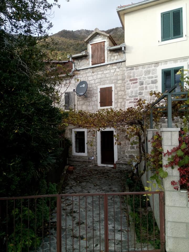 Дом в Которе, Черногория, 58 м2 - фото 1