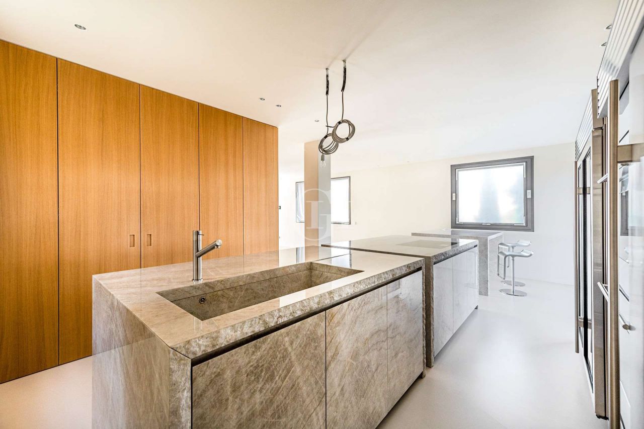 Дом у озера Гарда, Италия, 410 м² - фото 10