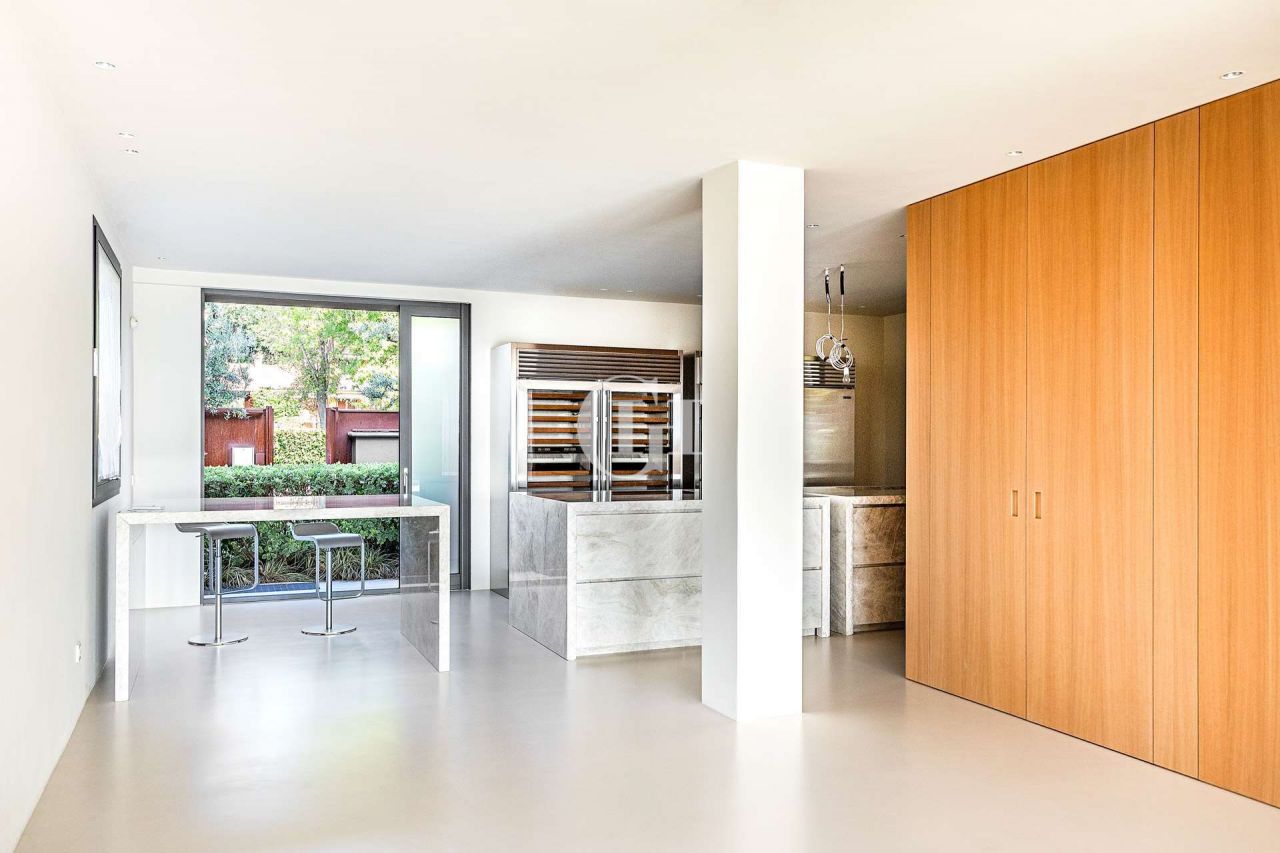 Дом у озера Гарда, Италия, 410 м² - фото 8