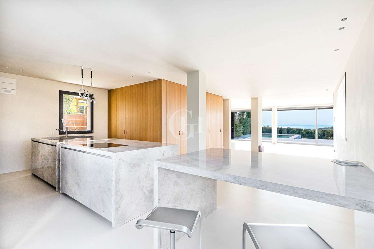 Дом у озера Гарда, Италия, 410 м² - фото 9