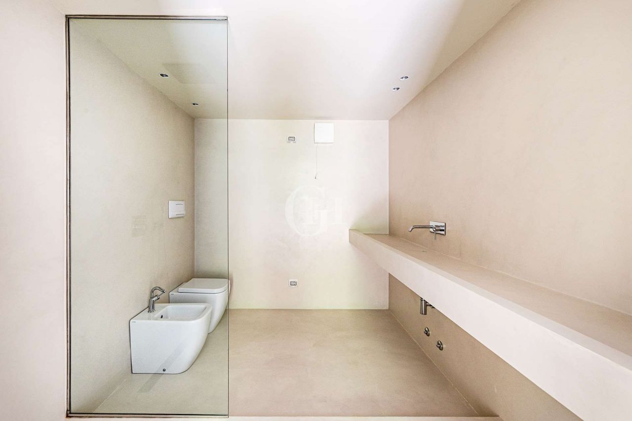 Дом у озера Гарда, Италия, 410 м² - фото 15