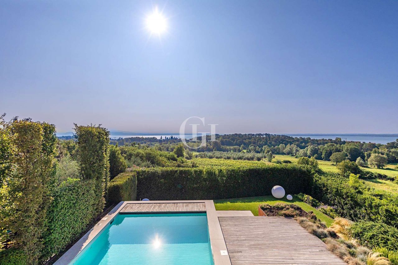 Дом у озера Гарда, Италия, 410 м² - фото 17