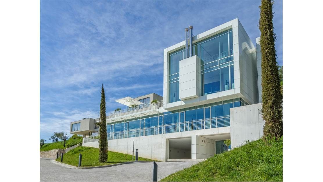 Вилла у озера Гарда, Италия, 1.22 м² - фото 2