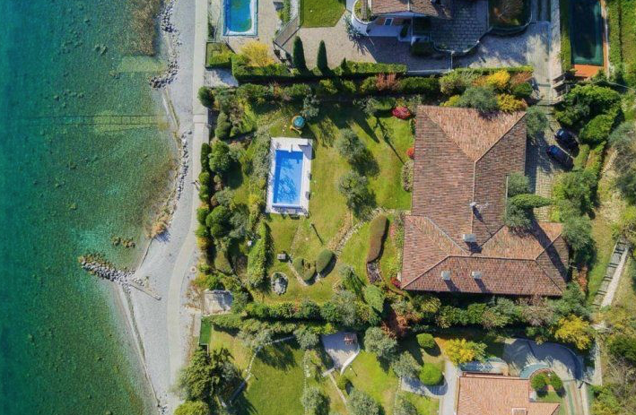 Вилла у озера Гарда, Италия, 750 м2 - фото 1