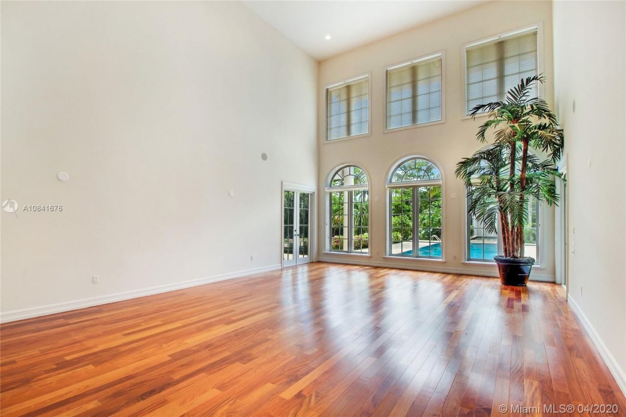 Поместье в Майами, США, 530 м² - фото 9