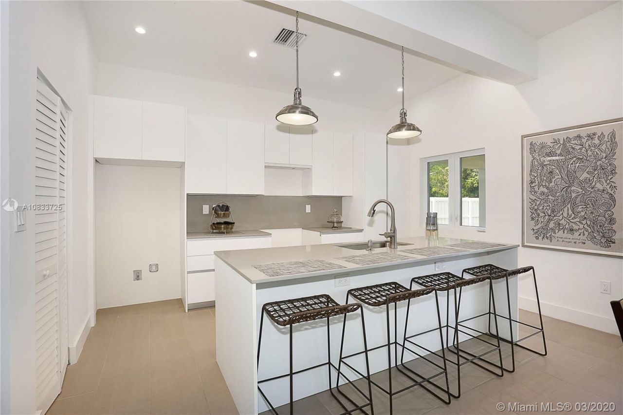 Дом в Майами, США, 200 м² - фото 16