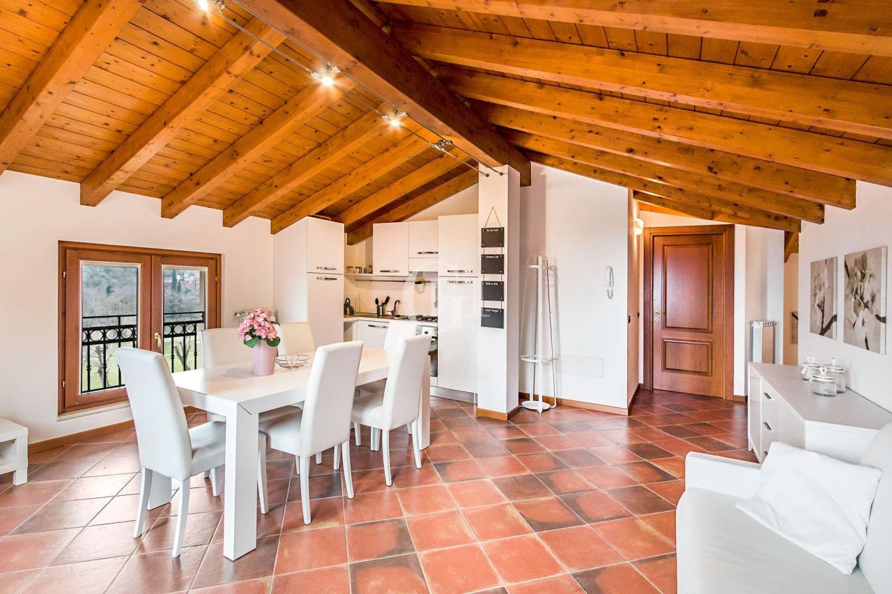 Апартаменты у озера Гарда, Италия, 81.5 м² - фото 6