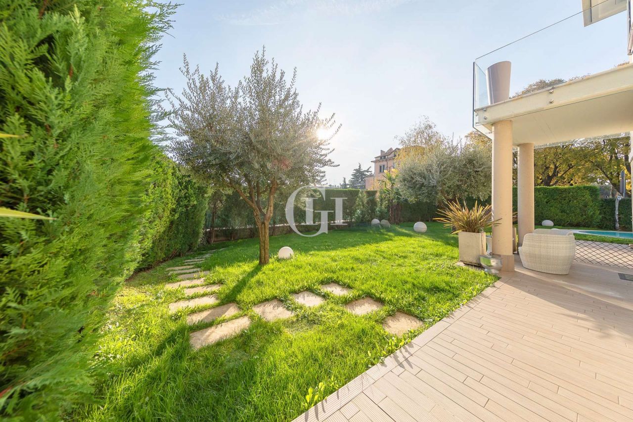 Апартаменты у озера Гарда, Италия, 95 м² - фото 15