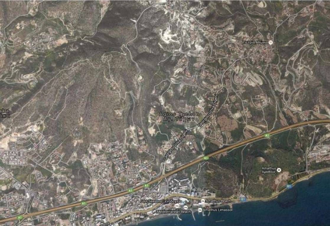 Земля в Лимасоле, Кипр, 13 152 м2 - фото 1