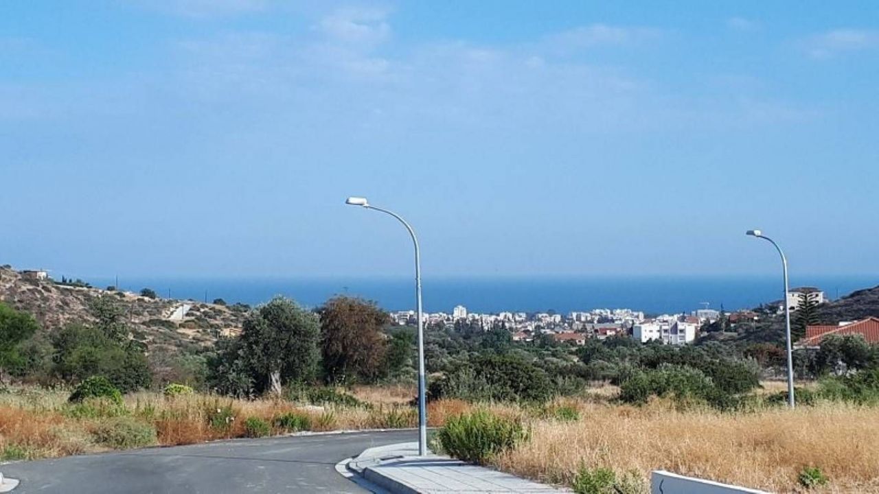 Земля в Лимасоле, Кипр, 8 362 м2 - фото 1