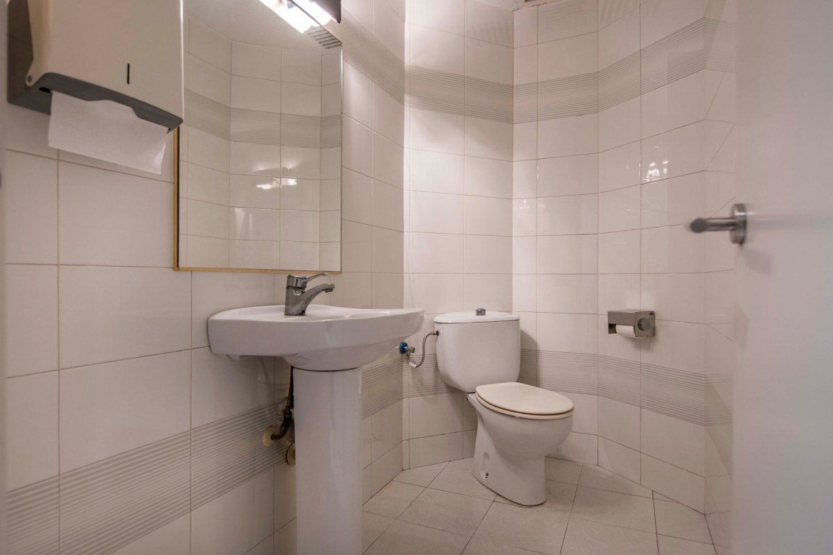 Коммерческая недвижимость в Барселоне, Испания, 120 м² - фото 13