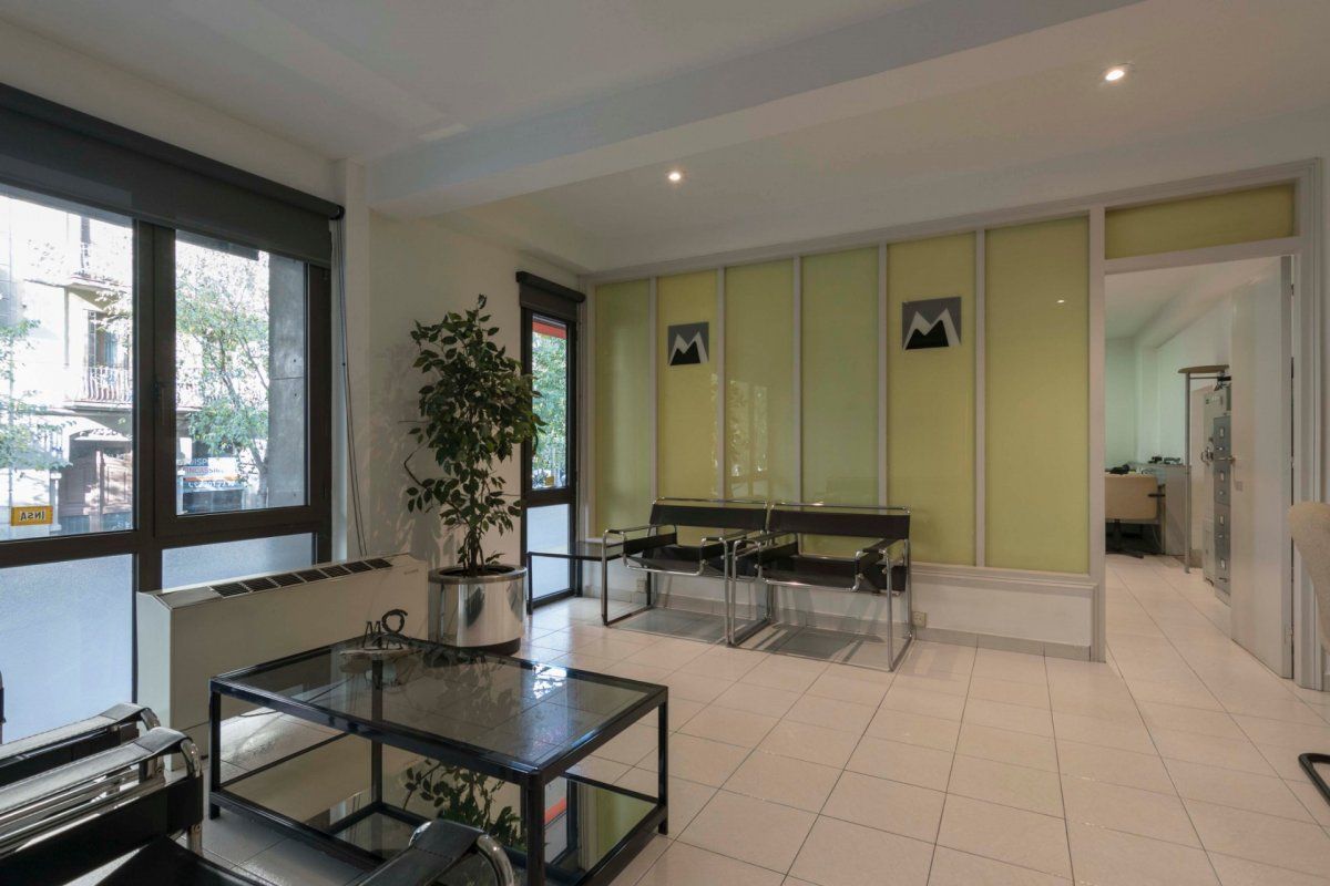 Коммерческая недвижимость в Барселоне, Испания, 120 м² - фото 16