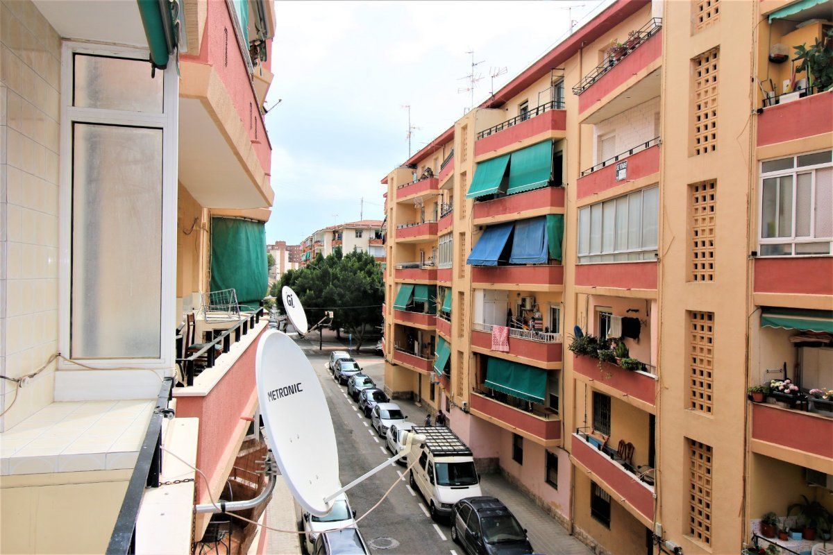 Квартира в Аликанте, Испания, 69 м2 - фото 1